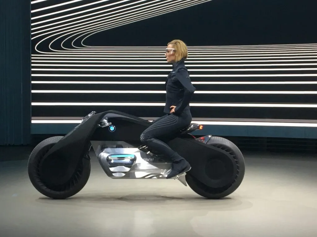 moto-futurista-BMW-Motorrad-Vision-Next-100