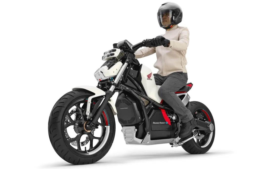 moto-futurista-honda-riding-assist