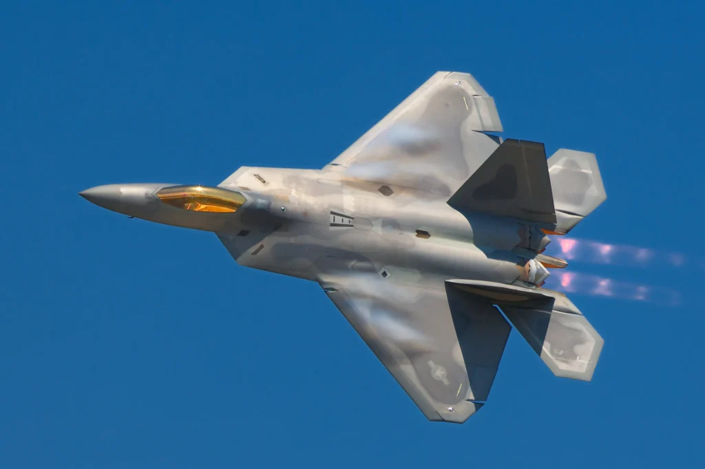 F-22 Raptor: O campeão invicto da superioridade aérea