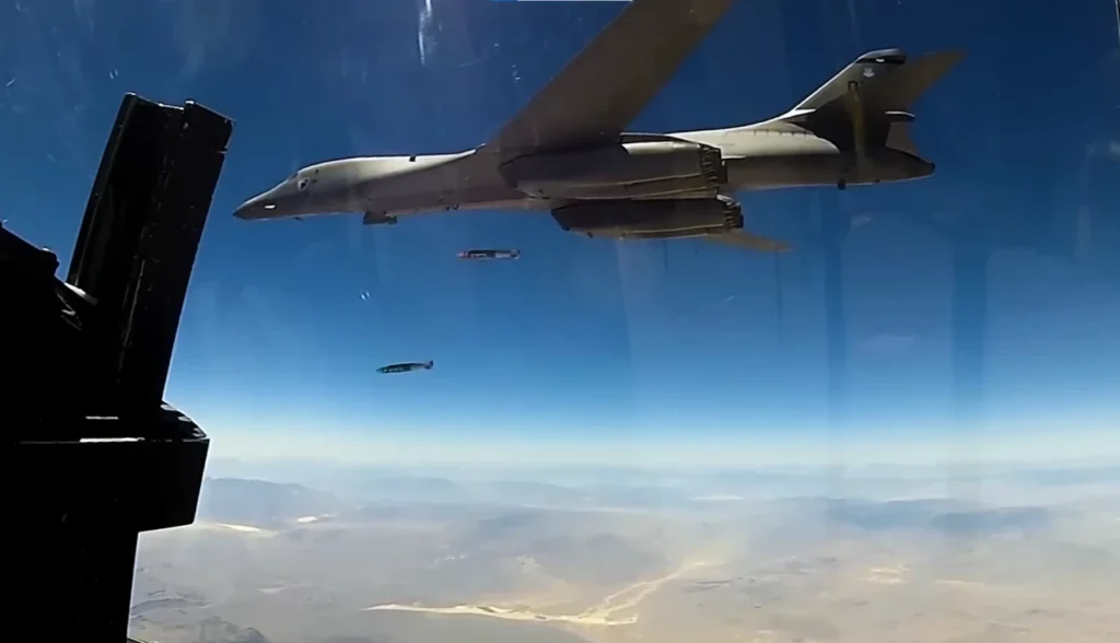 B-1 Lancer, bombardeiro supersônico