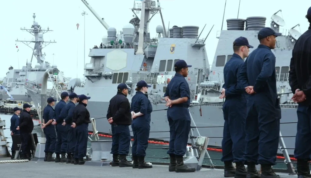 Do Golfo ao Mar Vermelho: A História de Combate do DDG-51