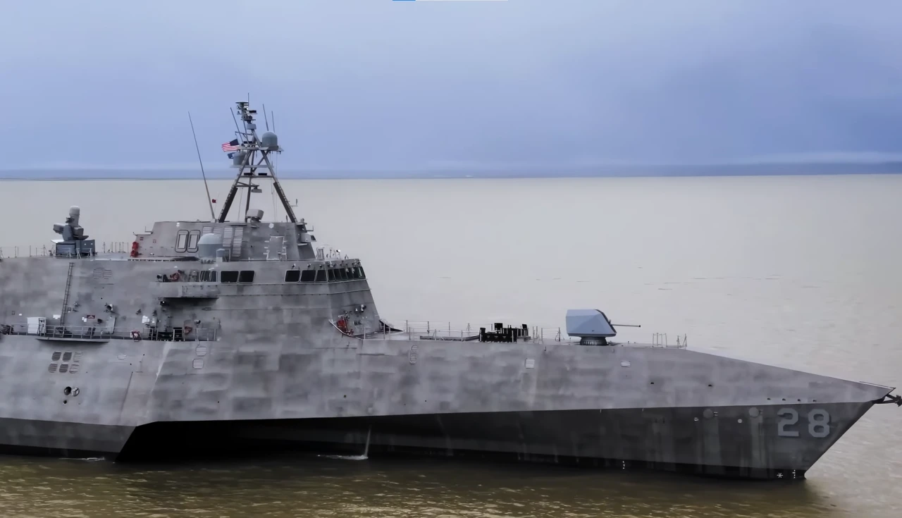 USS Savannah LCS-28: A Fragata Trimarã de 47 Nós que Revoluciona a Guerra Costeira