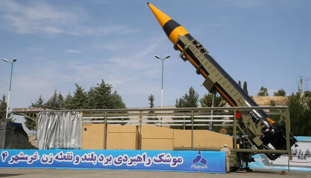 Khorramshahr-4: o míssil balístico iraniano com 2.000 km de alcance e ogiva de 1,5 tonelada