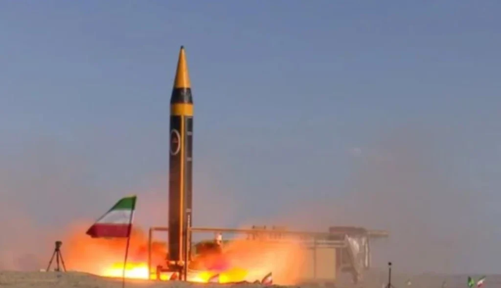 Khorramshahr-4: o míssil balístico iraniano com 2.000 km de alcance e ogiva de 1,5 tonelada