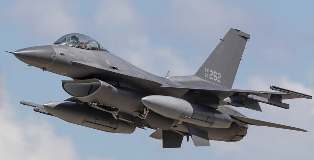 F-16 Fighting Falcon