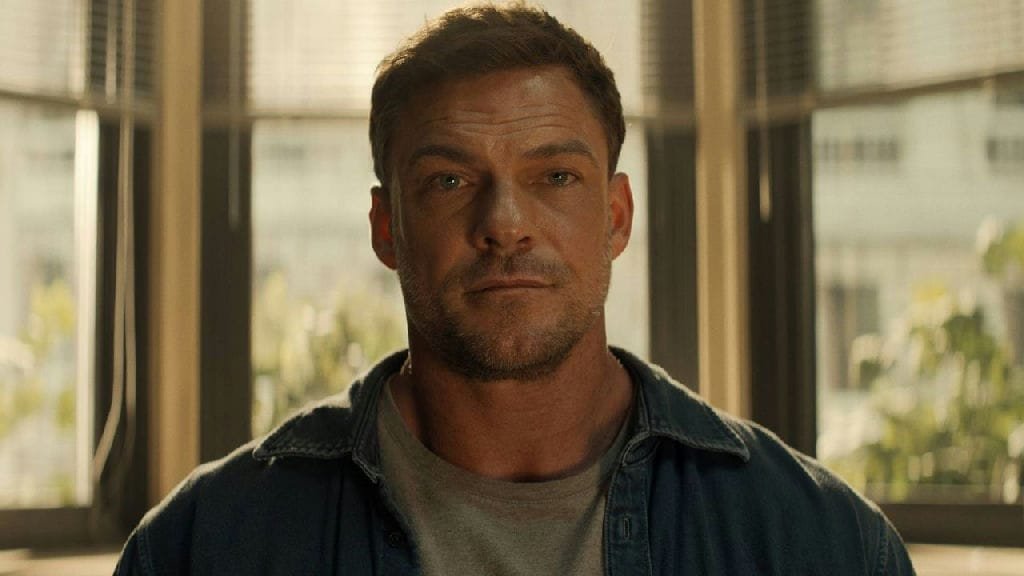 Reacher temporada 5 adaptará livro Make Me e levará Alan Ritchson ao Canadá