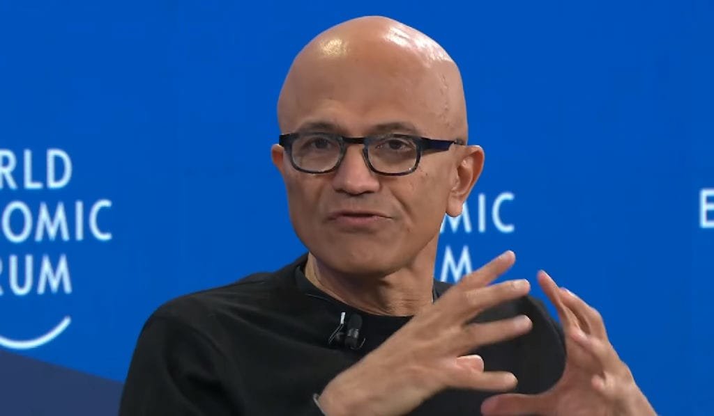 Satya Nadella defende reestruturação do Xbox e classifica cortes como necessários